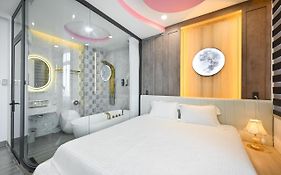 Lotus Airport Hotel Saigon